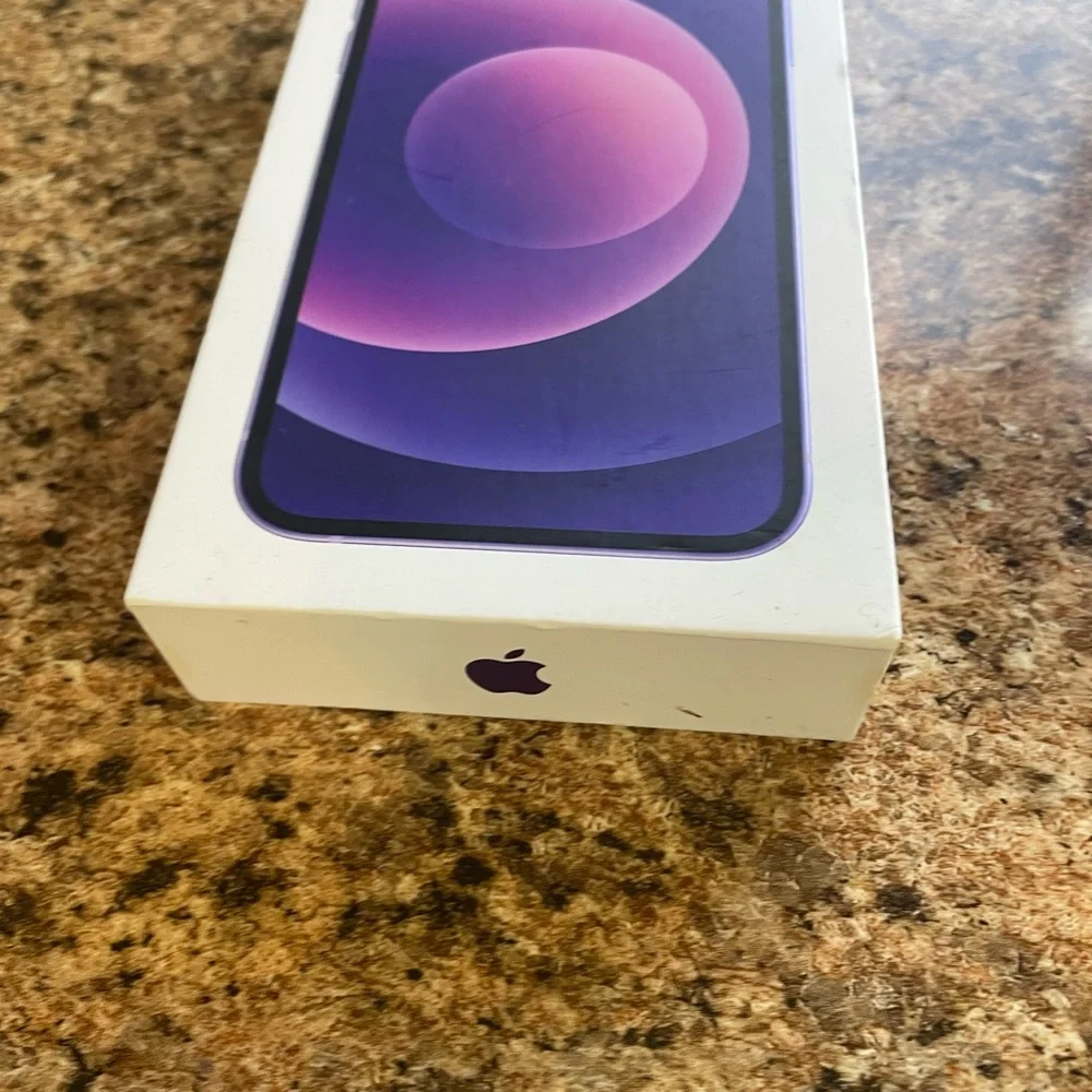 Apple‎ iPhone in Vibrant Purple empty box